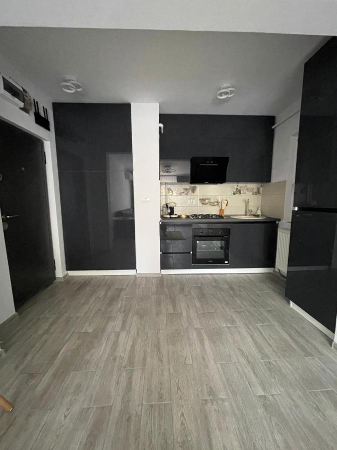 Apartment New Parking !!